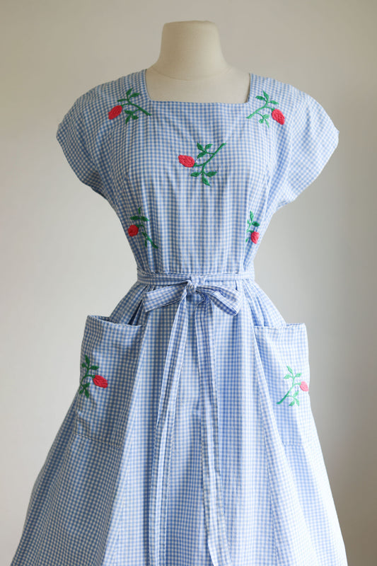 Vintage 1950s Swirl Wrap Dress - Adorable Blue Gingham Plaid w Embroidered Pink Roses Size M to L