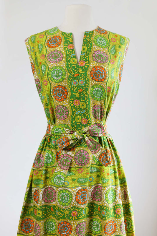 Vintage 1960s Day-Glo Cotton Dress - EYE-CATCHING Paisley Border Print Mod Wiggle w Belt Size L