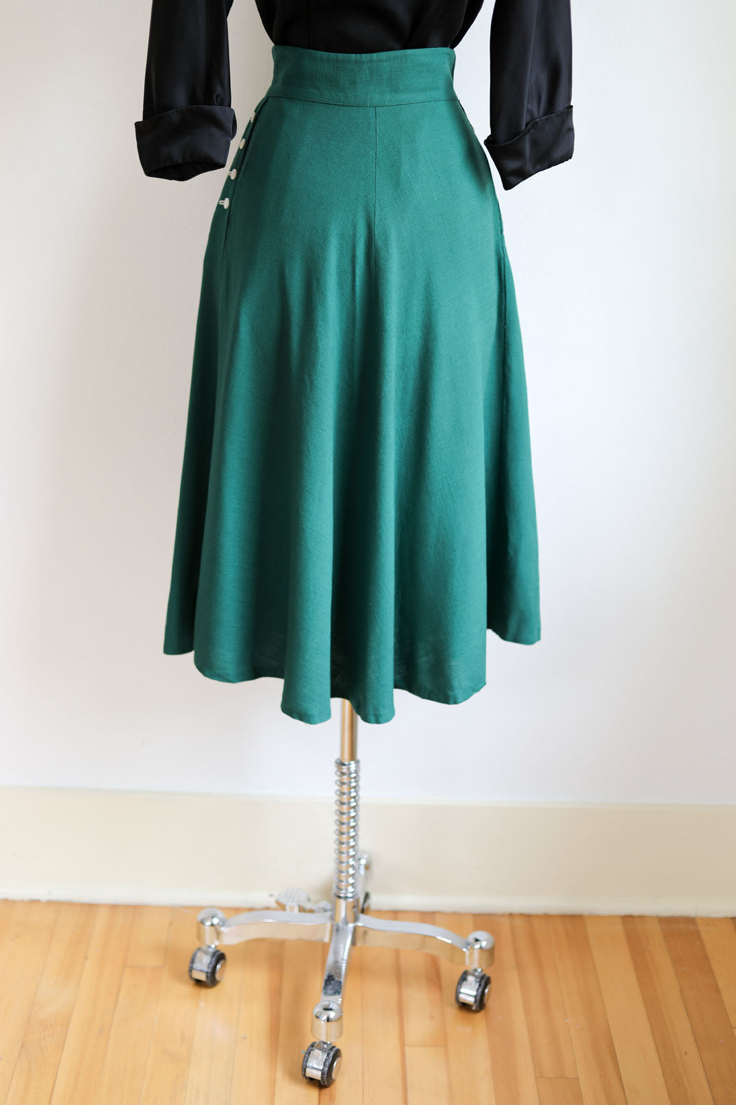 Vintage Late 1940s Skirt - Pine Green High Waist Rayon Butcher Linen w 27 Celluloid Buttons! Size XS to S