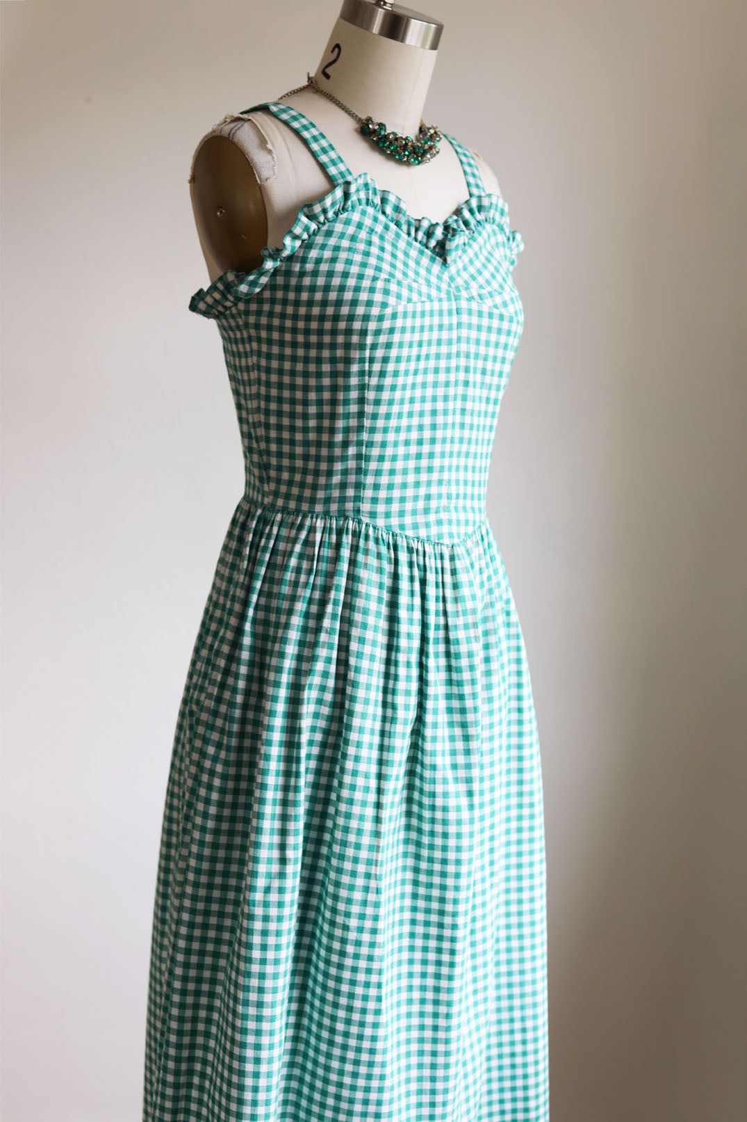 Vintage 1940s Dress - Emerald Green White Cotton Gingham Plaid Jumper Jumblelaya Vintage Vintage 1940s Dress - Emerald Green White Cotton Gingham Plaid Jumper Jumblelaya Vintage