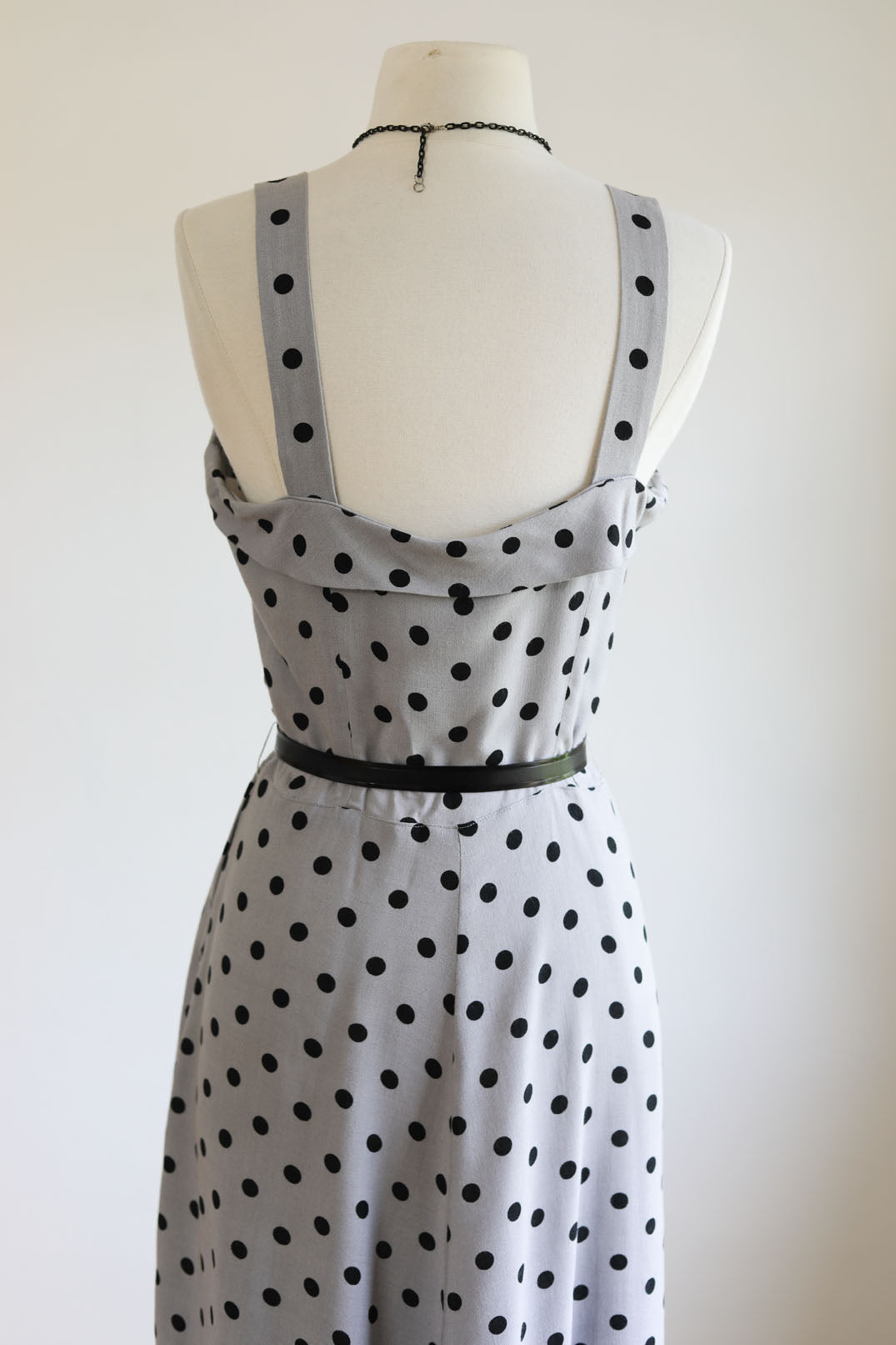 Vintage 1940s Jumper Dress - Neutral Grey w Black Polka Dots Swingy Ra   Jumblelaya Vintage