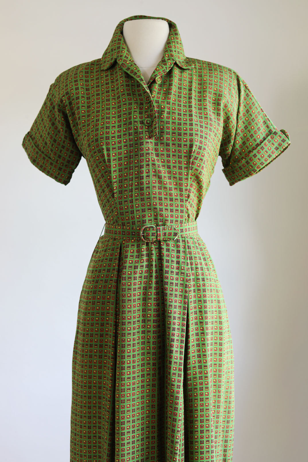 Vintage 1940s to 1950s Dress - Apple/Olive Green w Red + Chartreuse Surreal Cottages Print Belted Shirtwaist Size M