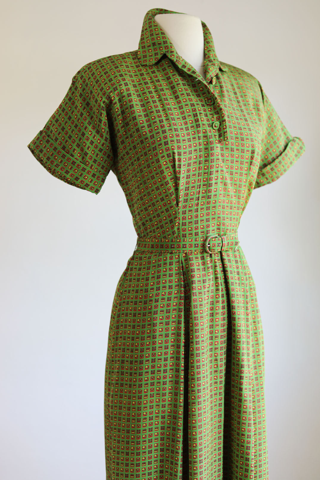 Vintage 1940s to 1950s Dress - Apple/Olive Green w Red + Chartreuse Surreal Cottages Print Belted Shirtwaist Size M