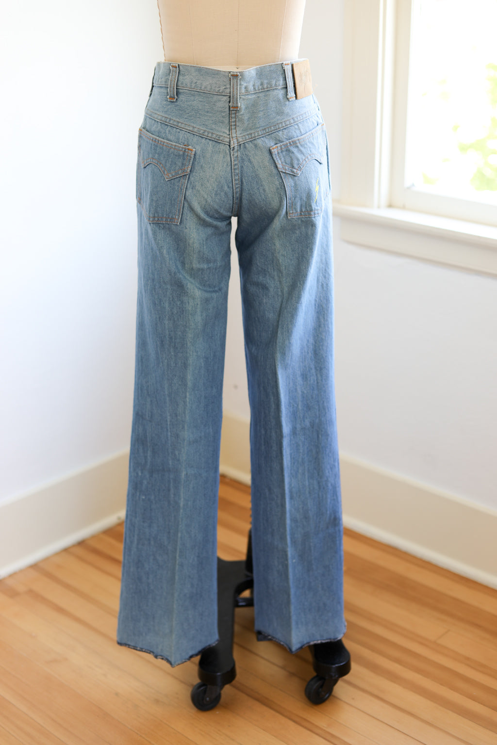 1970s Deadstock Flare Jeans - Vintage 70s Big Smith LIGHTNING BOLT Den –  Jumblelaya Vintage