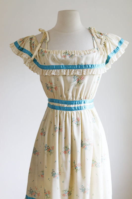 Vintage 1970s Dress - Darling Gunne-esque On-Off Shoulder Soft Cotton Prairie Bohemian Sundress Size S