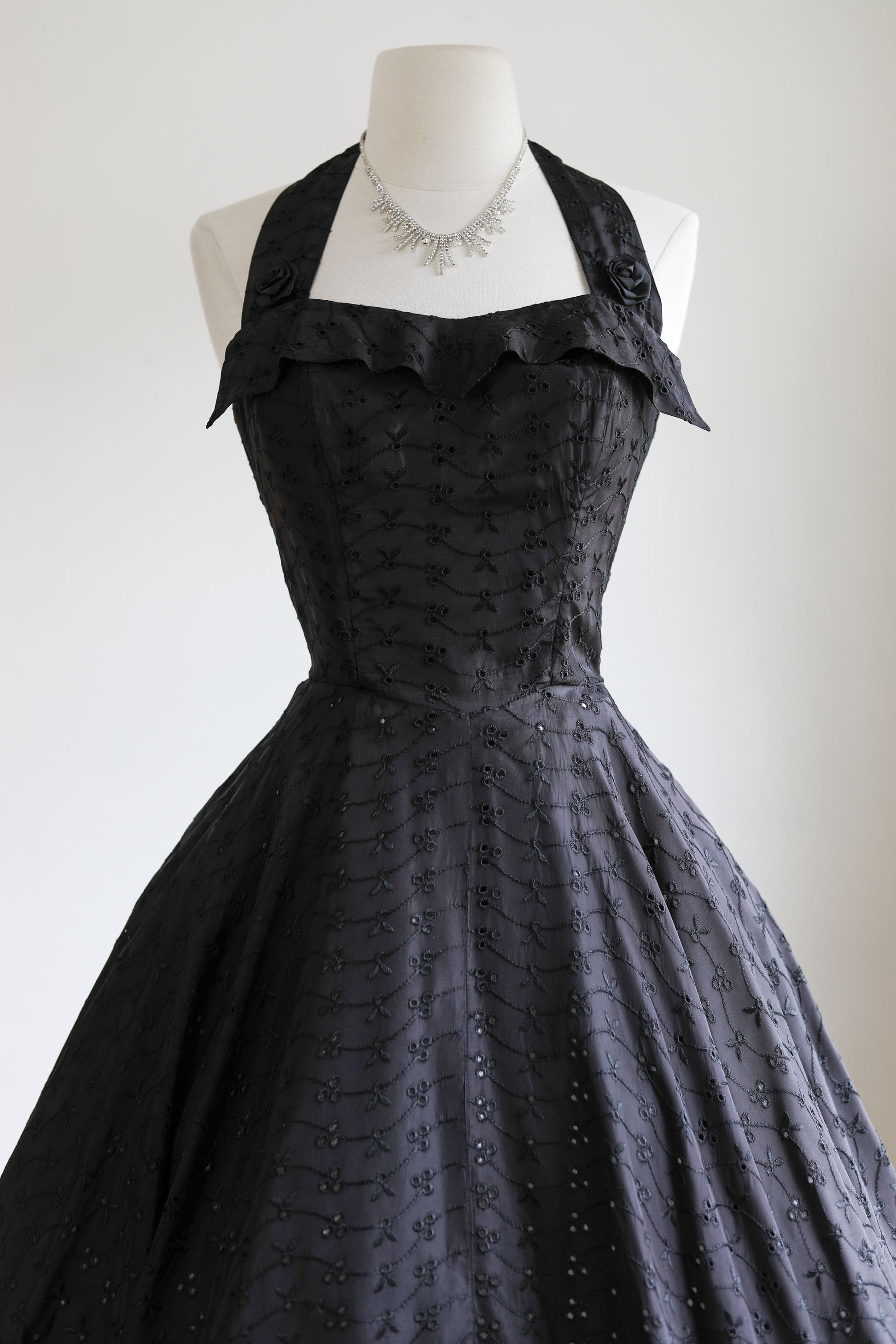 Vintage 1950s Dress - Black Embroidered Eyelet Taffeta Halter Princess Jumblelaya Vintage Vintage 1950s Dress - Black Embroidered Eyelet Taffeta Halter Princess Jumblelaya Vintage