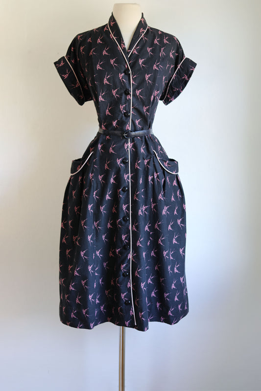 Vintage 1940s to 1950s Dress - Black Candy Pink Swallow Bird Novelty Print Coat Dress Size L