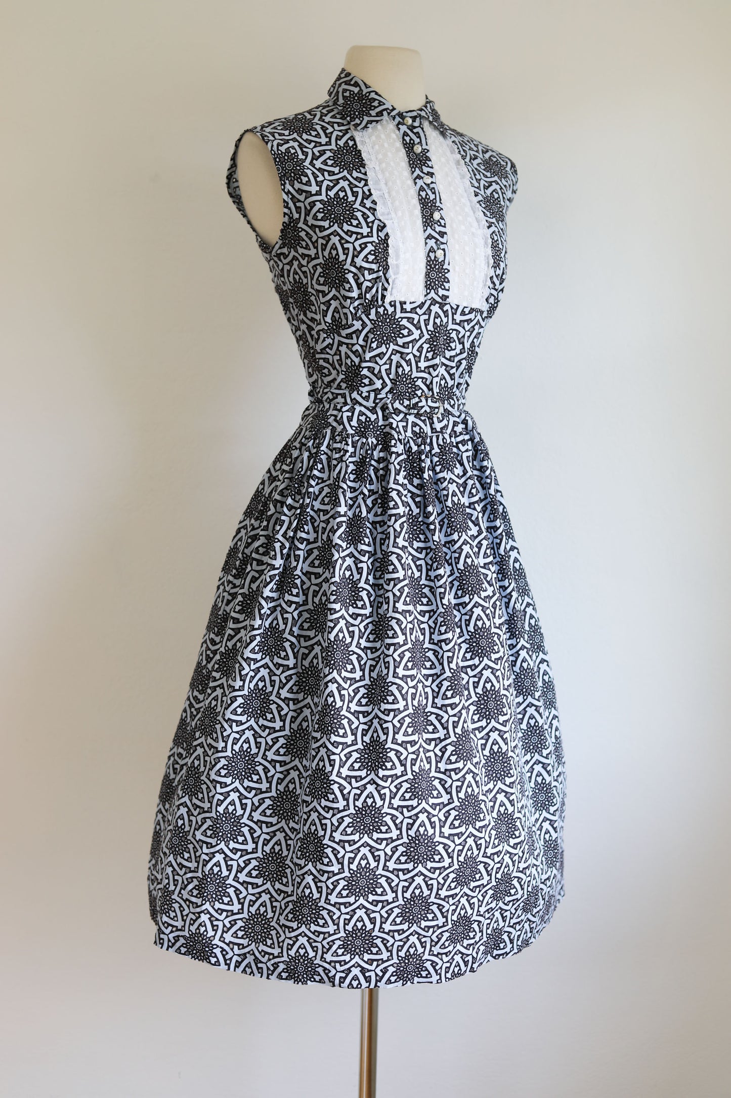 Vintage 1950s Sundress - Blue Black Cotton Eyelet Mandala Print Full Skirt Shirtwaist Dress Size M to L
