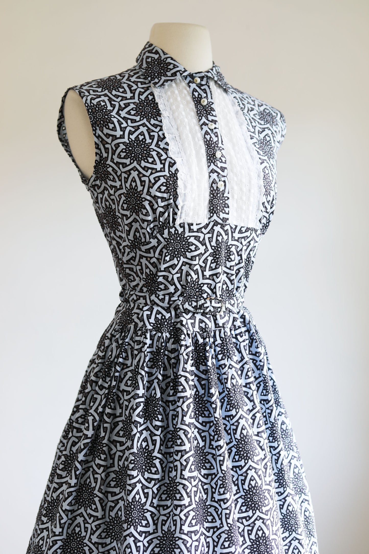 Vintage 1950s Sundress - Blue Black Cotton Eyelet Mandala Print Full Skirt Shirtwaist Dress Size M to L