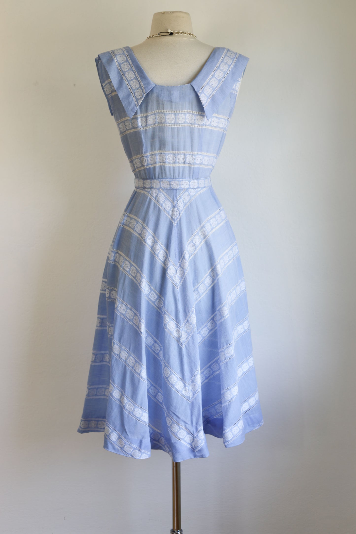 Vintage 1940s to 1950s Sundress - Breezy Pale Blue Cotton Chambray Coat Dress Size XS