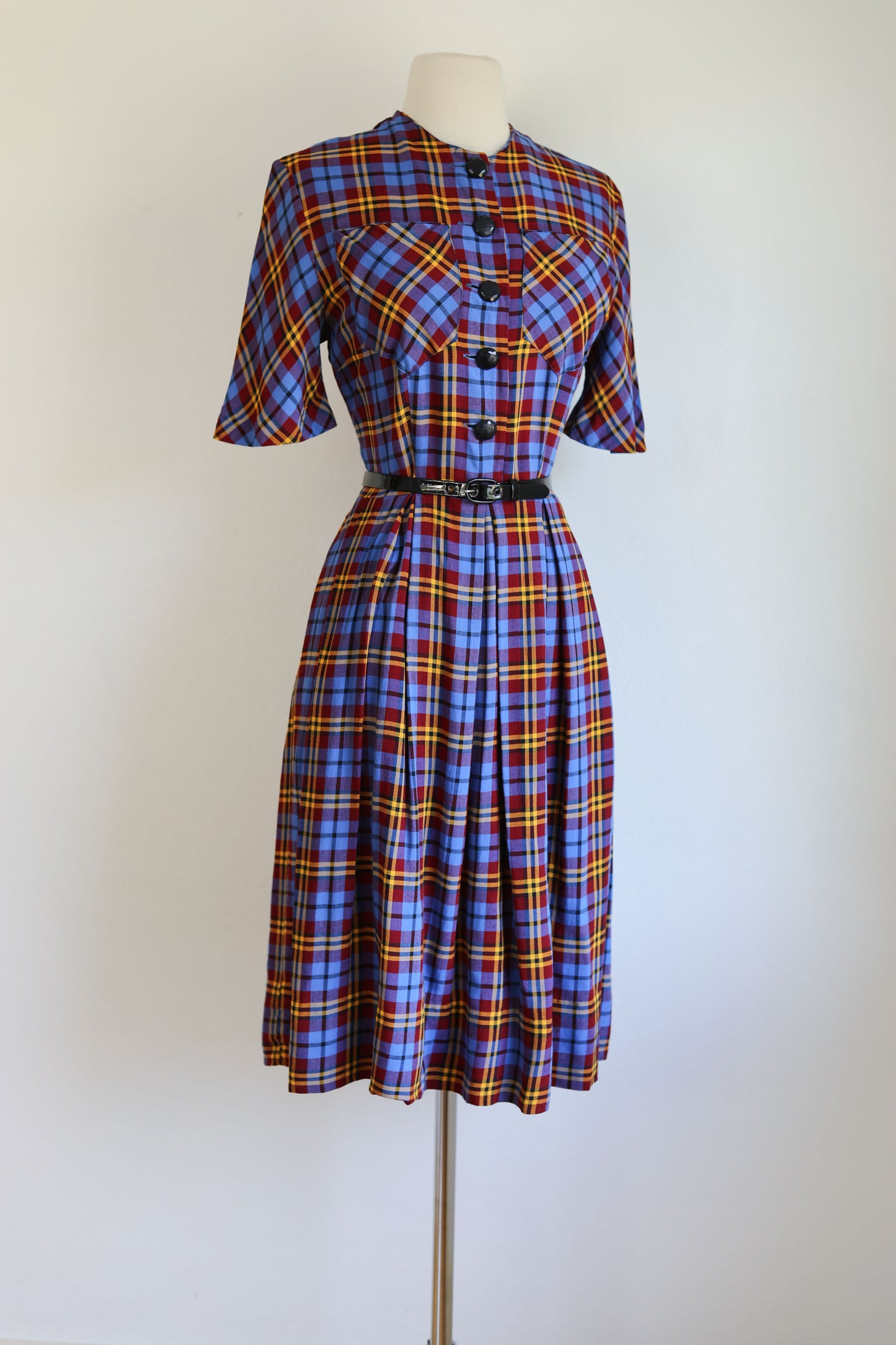 Vintage 1940s Dress - Jaunty Maroon + Blue Plaid Rayon Shirtwaist w Deco Pockets Size M to L