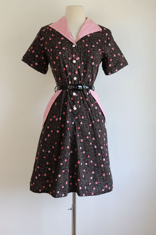 Vintage 1950s Dress - Petite Penney’s Brentwood Cottons Dark Floral with Pink Accents House Chore Dress Petite Size L
