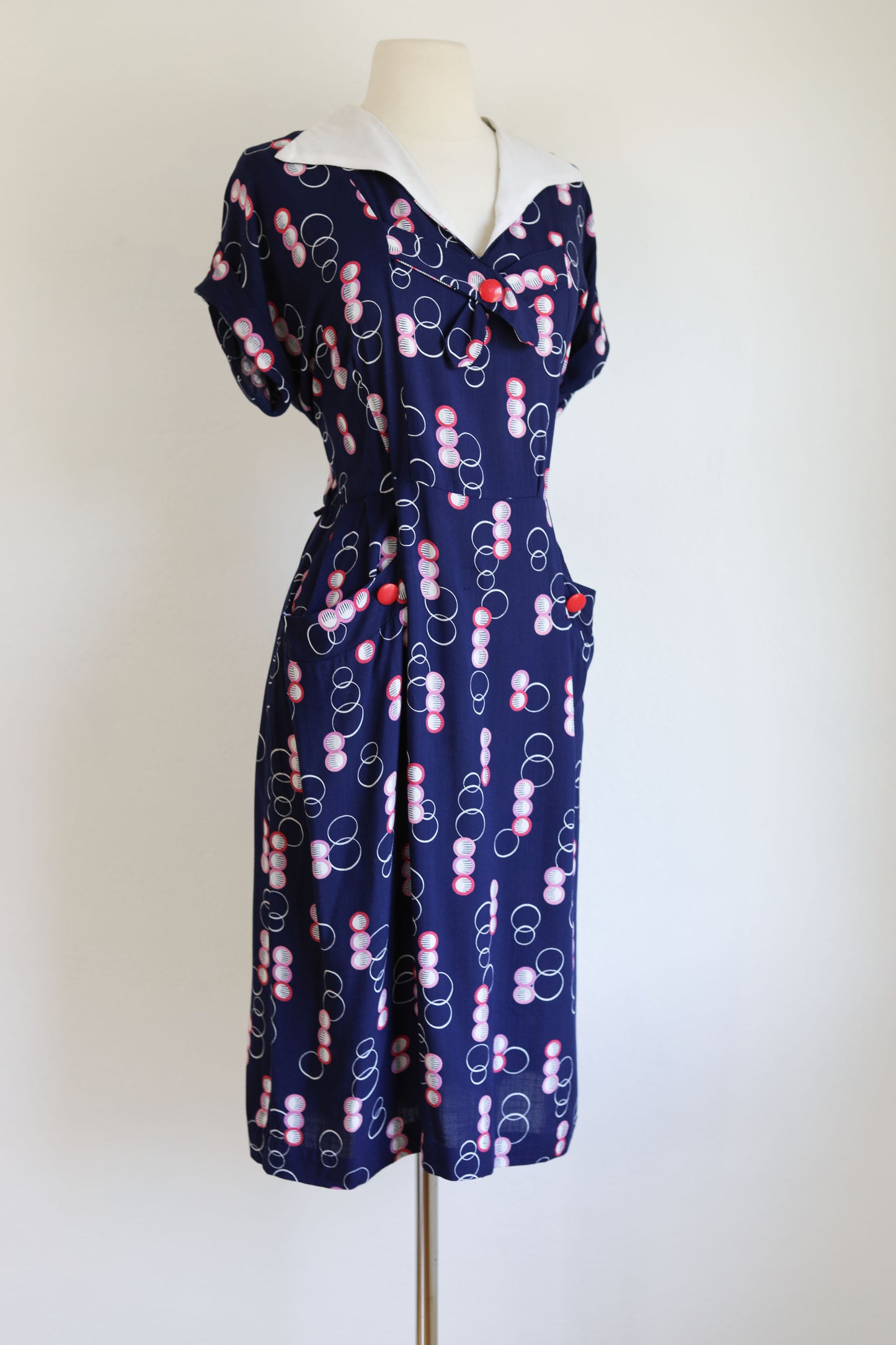 Vintage 1940s Dress - Volup! Navy Red Pink Geometric Novelty Bubble Print w Big Pockets Size L to XL