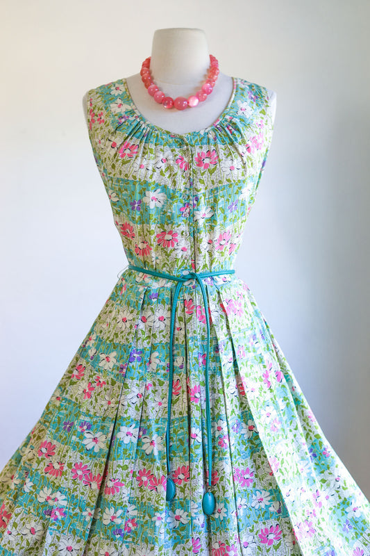 Vintage 1950s Dress - Beautiful! Candy Color River + Daisy Print Cotton Shirtwaist Sundress w Belt Size M to L