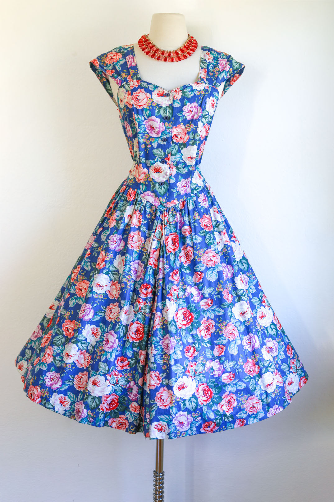 Vintage 1980s Dress - French Blue Pink Red Rose Print Robbie Bee Cotton Princess Belted Sundress Size M to L