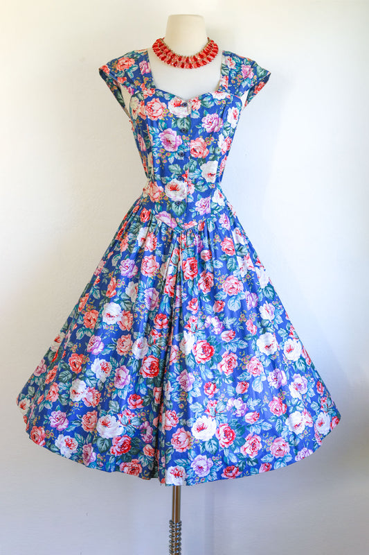 Vintage 1980s Dress - French Blue Pink Red Rose Print Robbie Bee Cotton Princess Belted Sundress Size M to L
