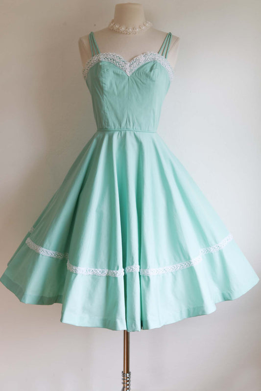 Vintage 1950s Sundress - ROCKIN' Mint Green Cotton White Cellophane "Lace" Full Skirt Dress Size S