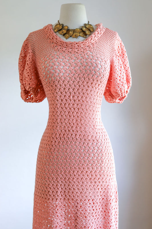 Vintage 1930s to 1940s Dress - Splendid Deco Peach Pink Crochet Hand-Knit w Balloon Sleeves Size S to M Range