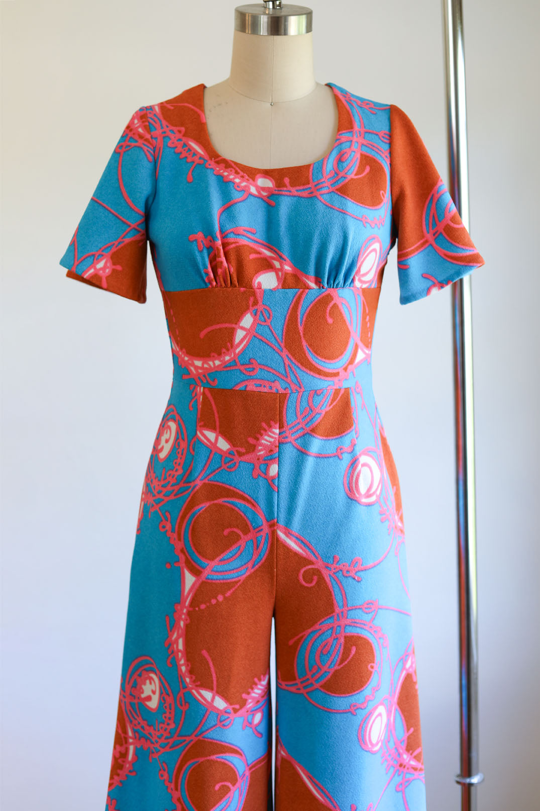 Vintage 1970s Wide Leg Jumpsuit - Wild Blue Pink Tan Psychedelic Jersey Flutter Sleeve Bell Bottom Romper Size S