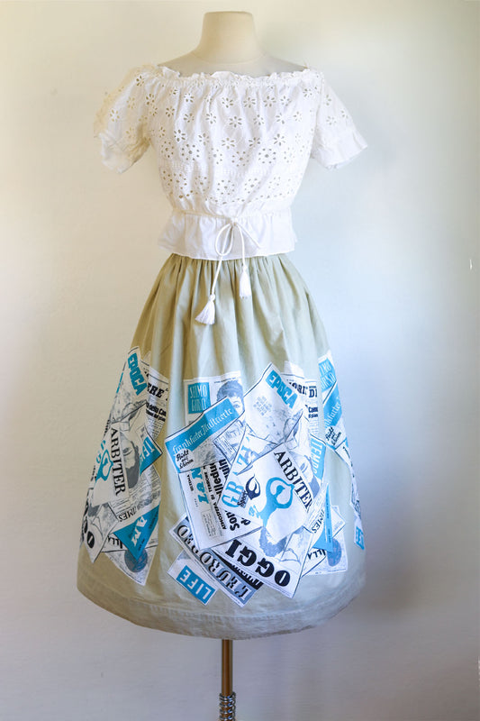 Vintage 1950s Skirt - RARE Taupe + Blue Magazine Novelty Print 1955 Fashion Newsstand Cotton Size S