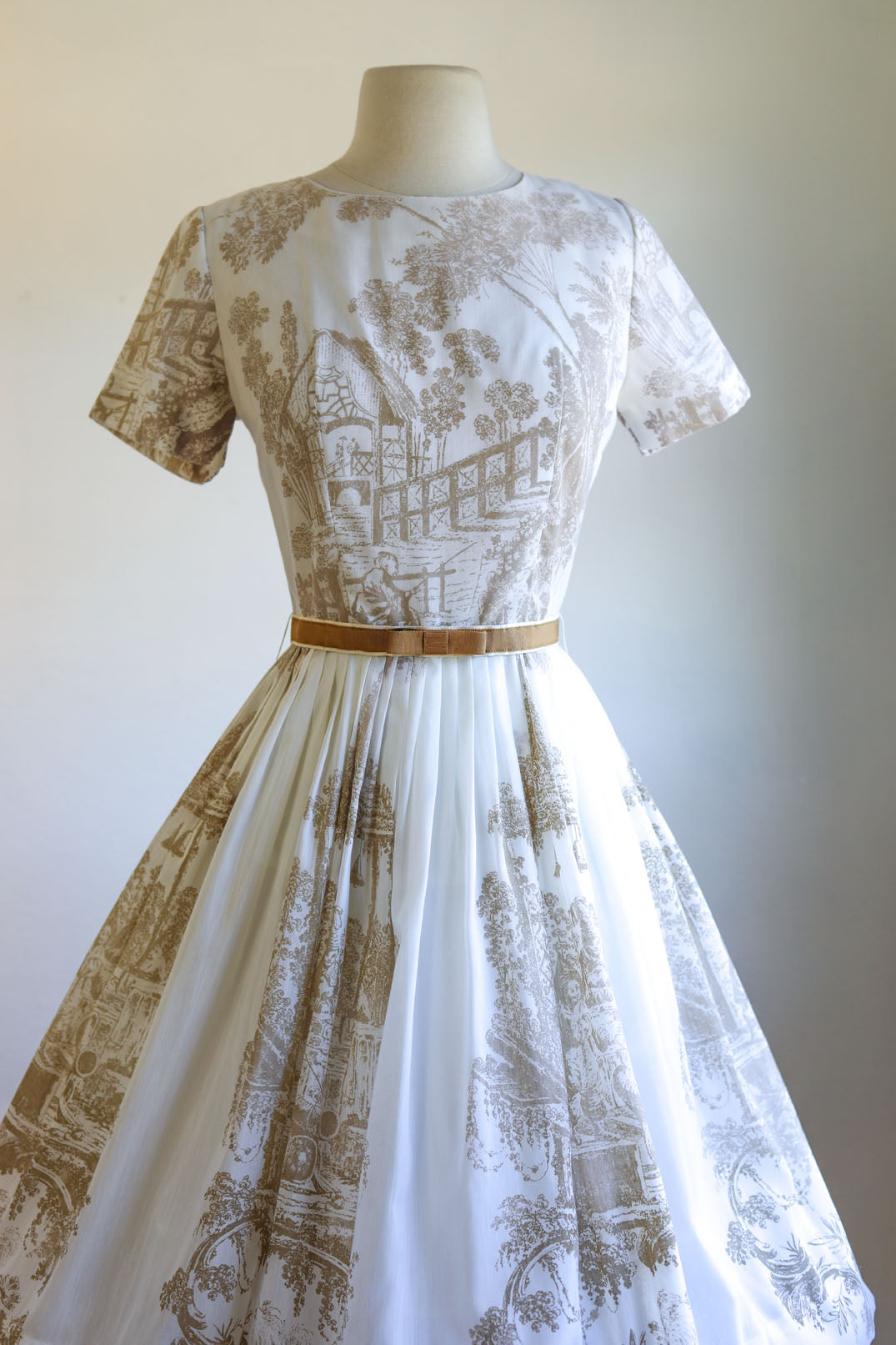 Vintage Documented Early 1960s Dress - Jonathan Logan Caramel Baroque Toile Novelty Print Voile Dress Size XS to S