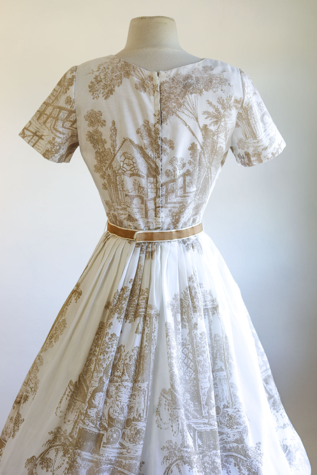 Vintage Documented Early 1960s Dress - Jonathan Logan Caramel Baroque Toile Novelty Print Voile Dress Size XS to S
