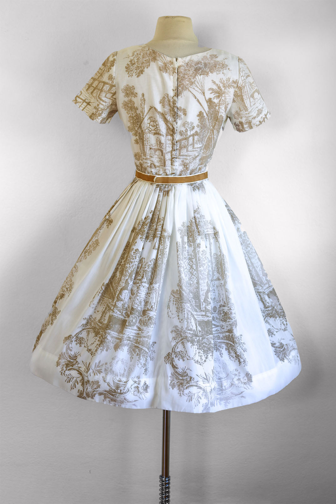 Vintage Documented Early 1960s Dress - Jonathan Logan Caramel Baroque Toile Novelty Print Voile Dress Size XS to S
