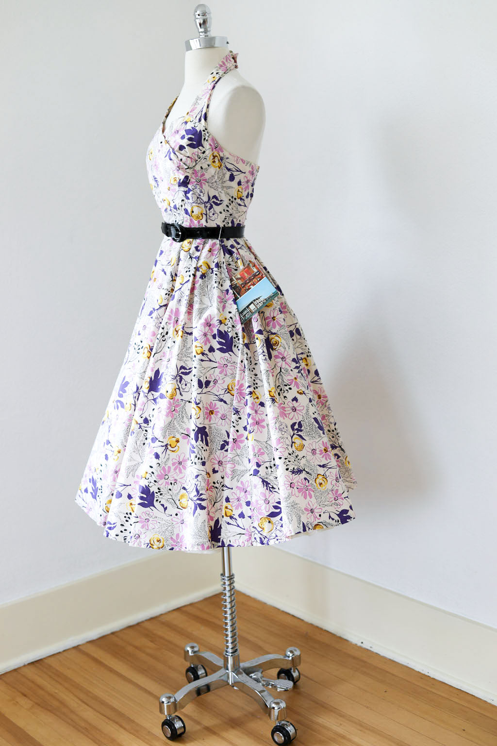 Vintage 1950s Dress - Gorgeous Yellow + Violet Apples Roses Berries Novelty Print Cotton Halter Princess Seam Sundress Size XS