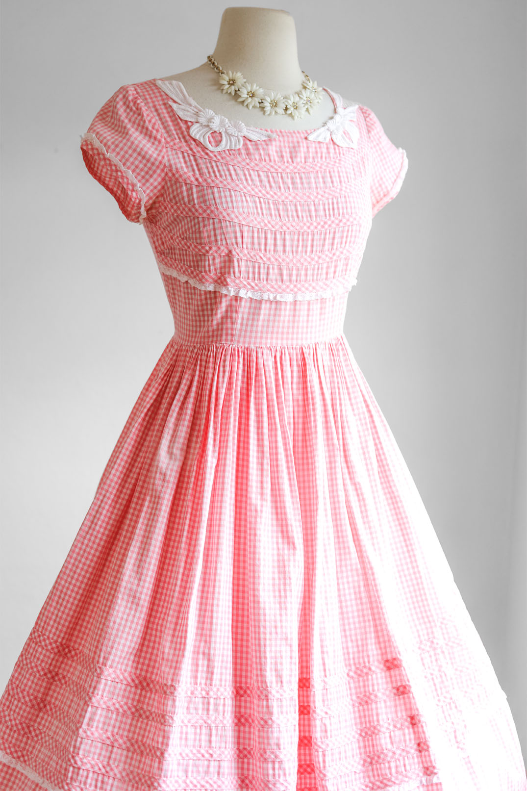 Vintage 1950s Dress - Pink Gingham Plaid Cotton w Bow Appliques Sundress Size M