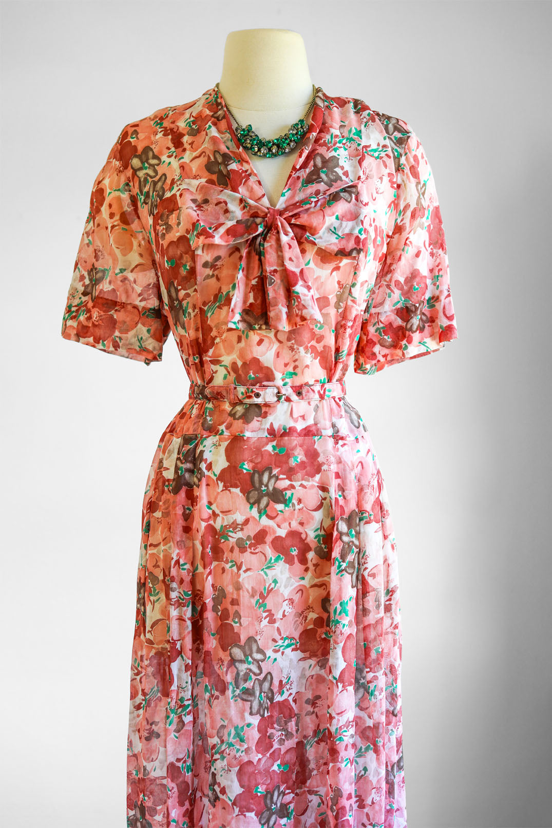 Vintage 1940s to 1950s Dress - Volup! Beautiful Nelly Don Designer Cotton Batiste Dress Size XL