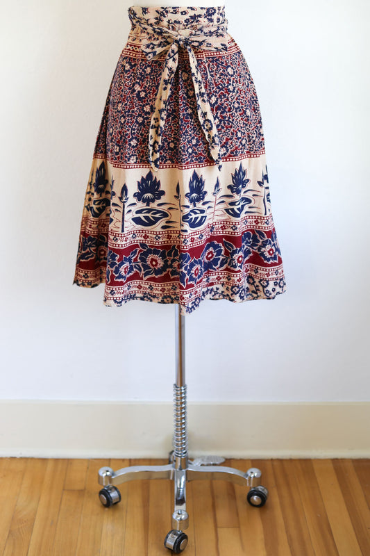 Vintage 1970s Skirt - Lovely Water Lilies + Lily Pads Cotton Gauze Border Block Wrap Skirt Size XS to L (Copy)