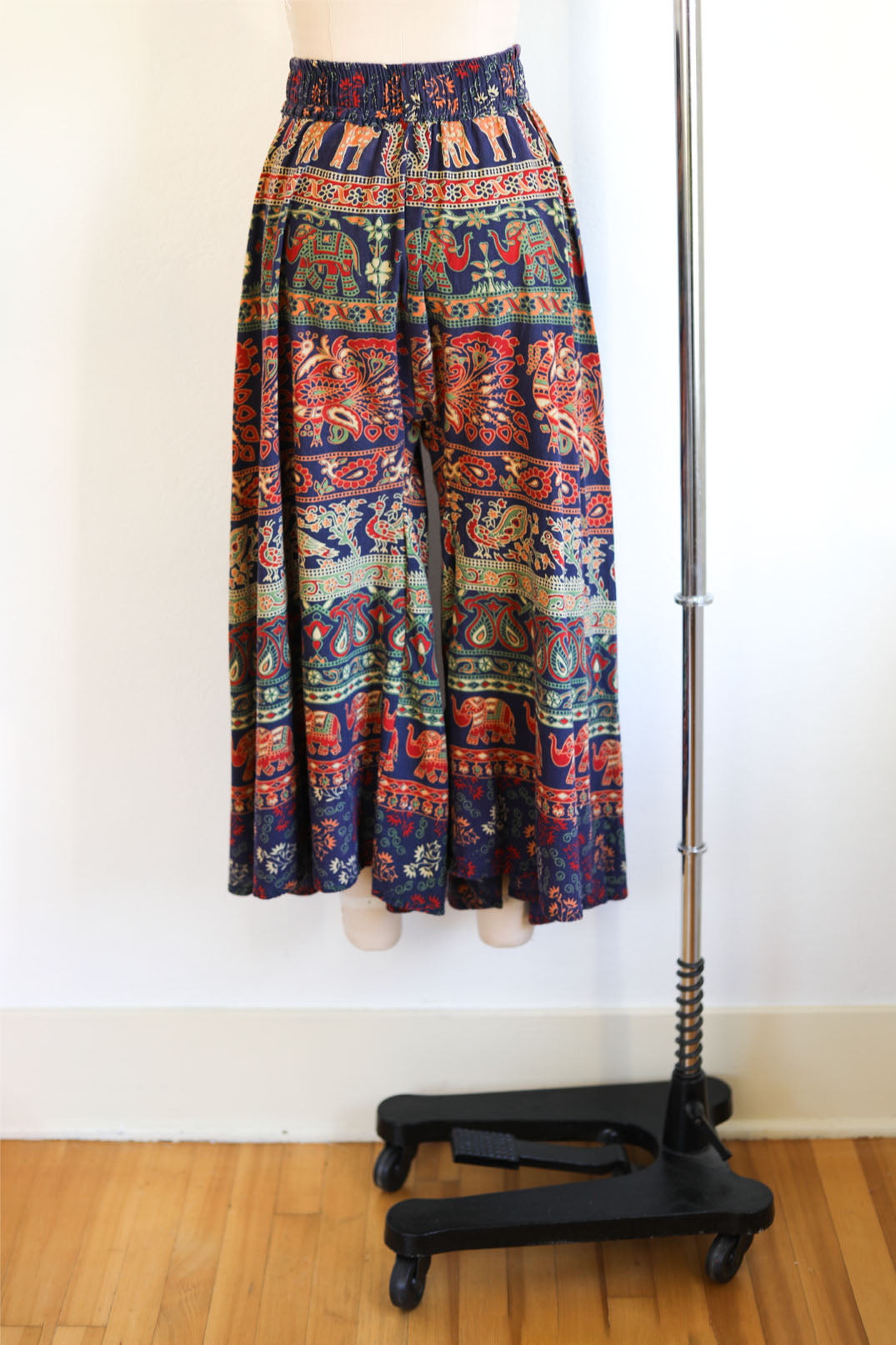 Vintage 1970s Indian Cotton Bell Bottoms - Block Print Animals Massive Palazzo Flare Pants Size XS to M