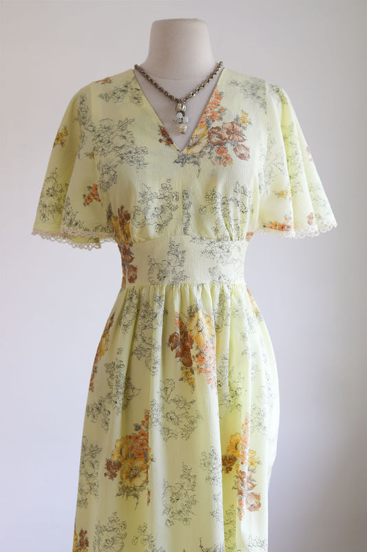 Vintage 1970s Dress - Volup! Coquette Yellow Autumnal Floral Cape Shoulder Sundress RARE Size XL