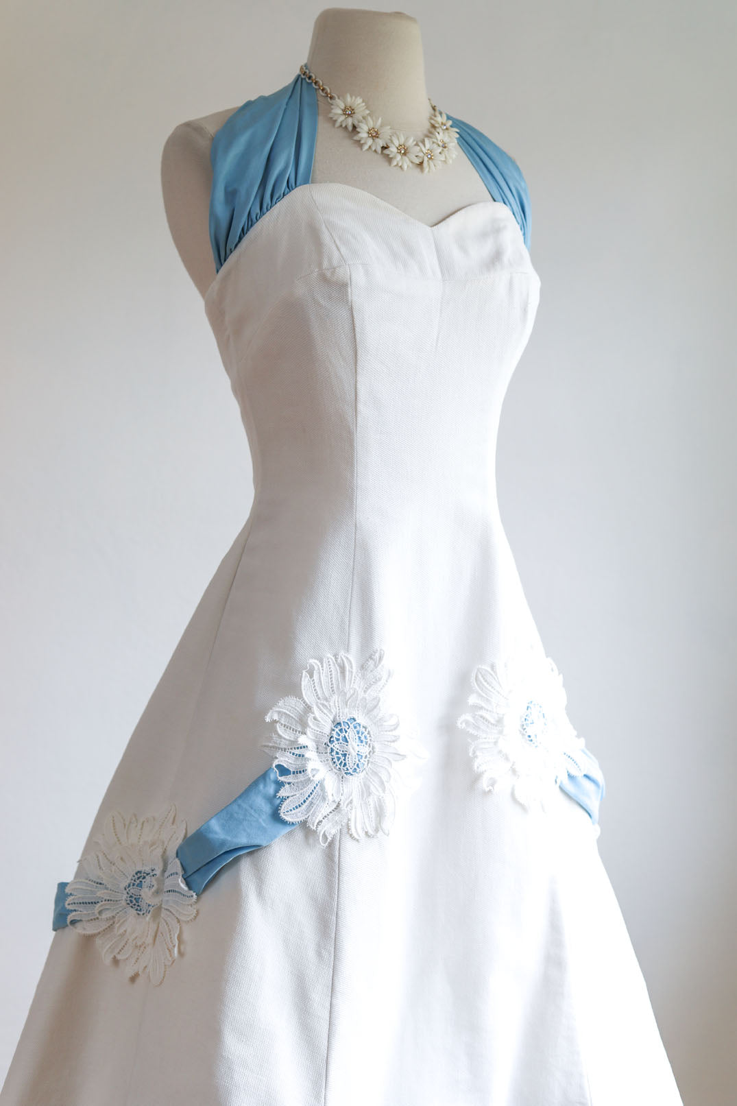 Vintage 1950s Dress - Stellar Designer Margaret Newman Cotton Halter Sundress w Floral Appliqués Size S