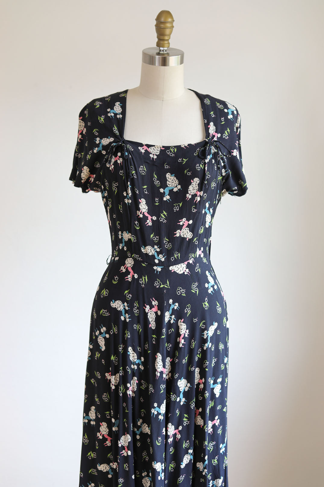 Vintage 1940s Dress - Charming French Poodle Novelty Print Navy Pastel Rayon Swing Dress Size S