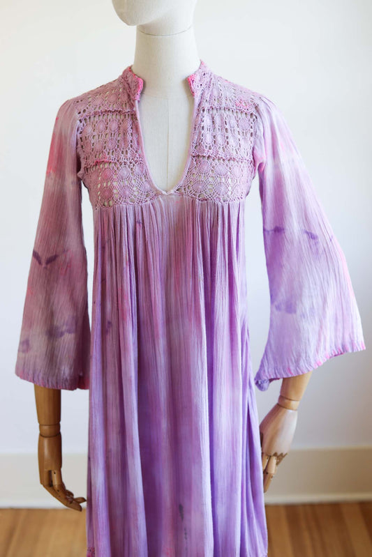 Vintage 1970s Mexican Gauze Cotton Gown - DREAMY Unicorn Tie-Dye Lavender Kaftan Gown w Spiderweb Crochet Size XS to M