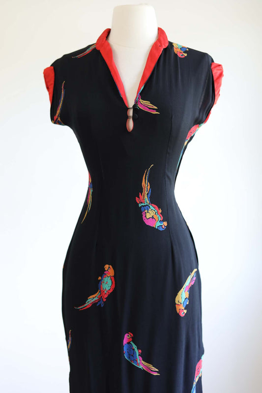 Vintage 1970s Parrot Sundress - EXQUISITE 1940s Inspo Rayon Crepe Novelty Print w Scarlet Accents Size S to M