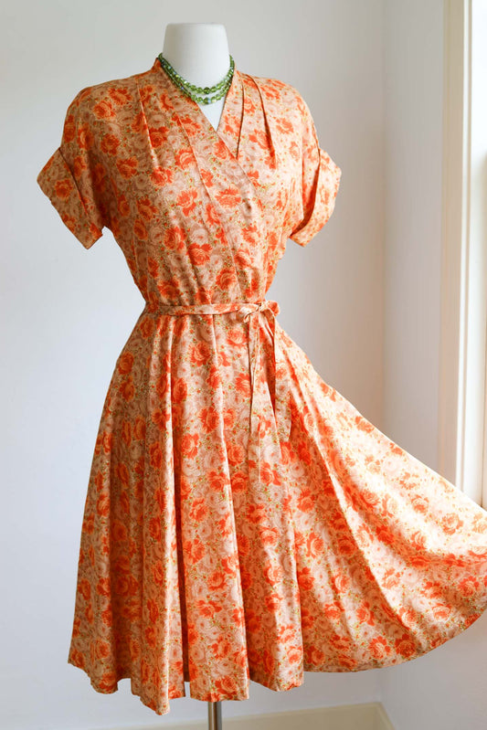 Vintage 1940s to 1950s Dress - BEAUTIFUL Orange Rose Print Silky Big Shoulder Dress Size M
