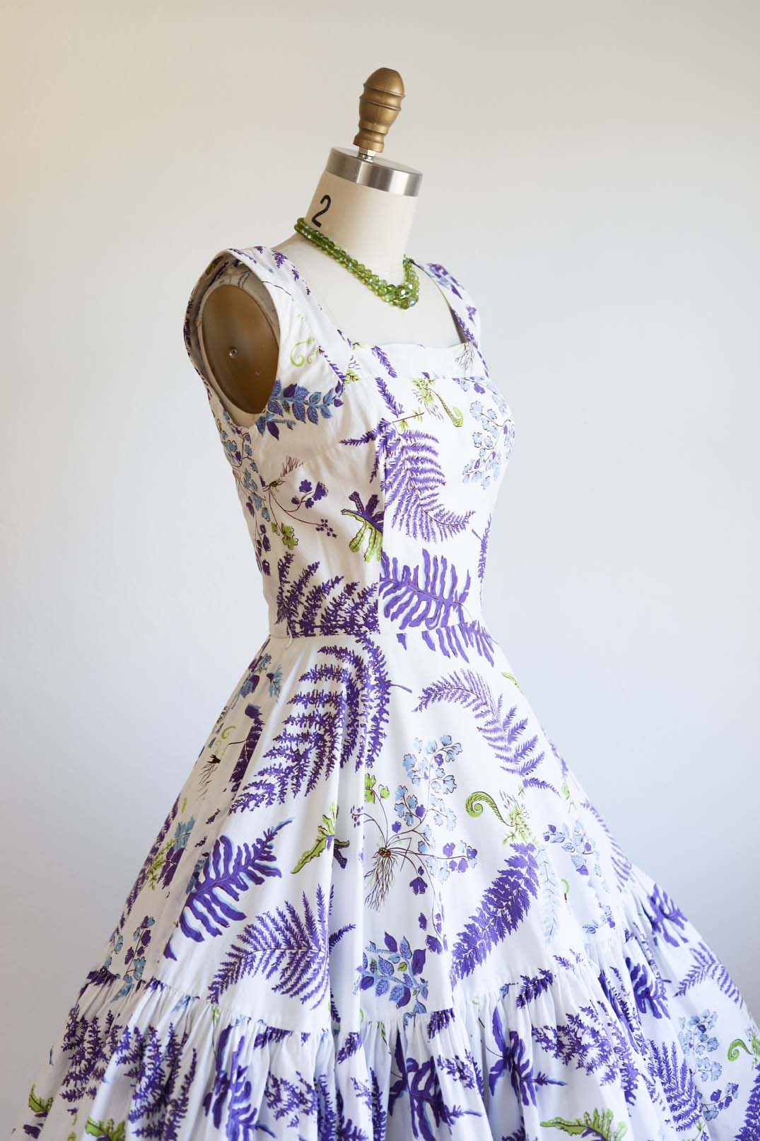 Vintage 1950s Dress - WOW!! White Cotton Carolyn Schnurer Sundress w Violet, Pastel Blue + Lime Ferns + Weed Flowers & Roots! Size XS to S