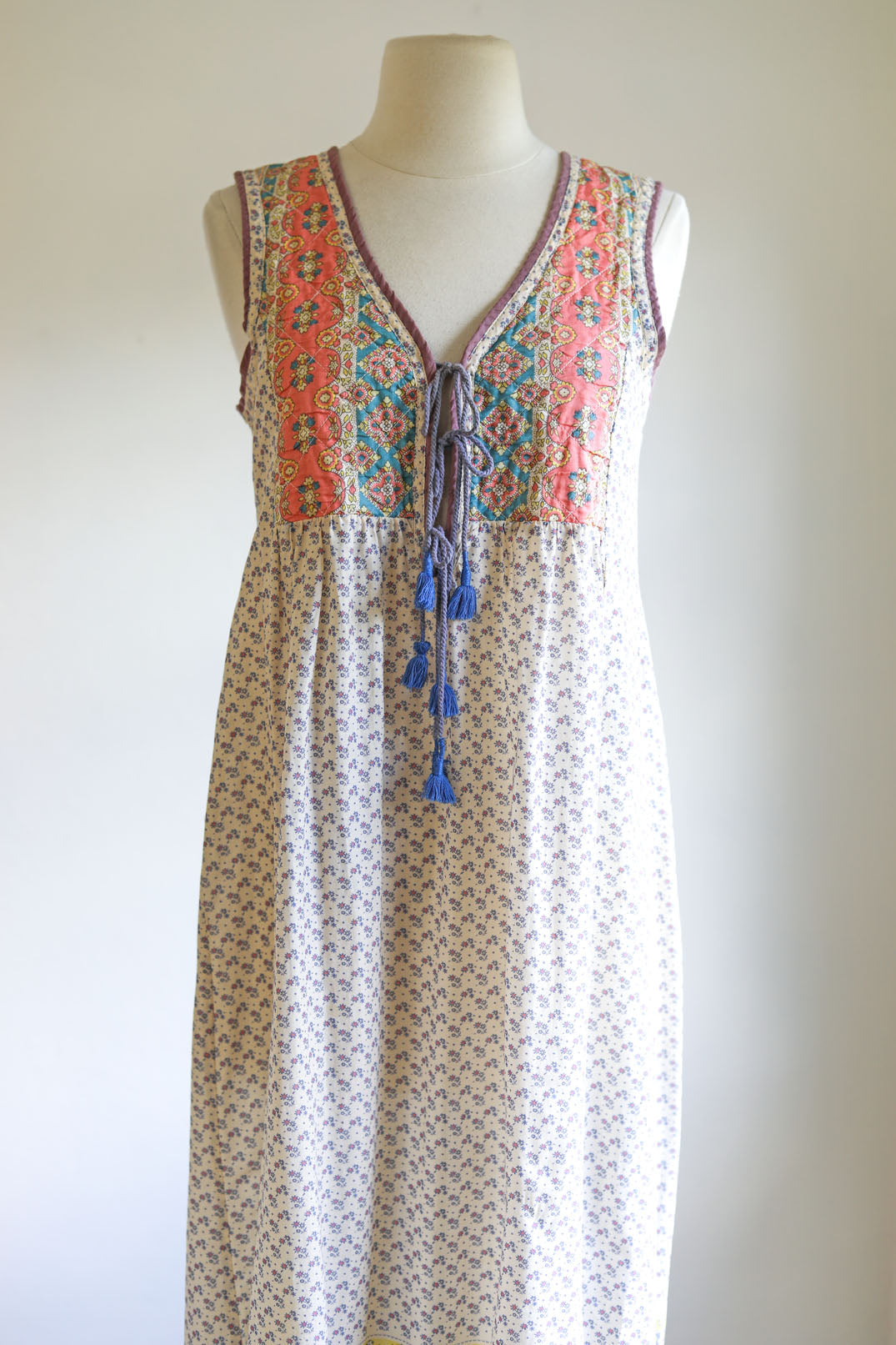 Vintage Style Dress - Dreamy Pastel House of Harlow Indian Tunic Kaftan Shift Sundress w Tassels Size XS to S