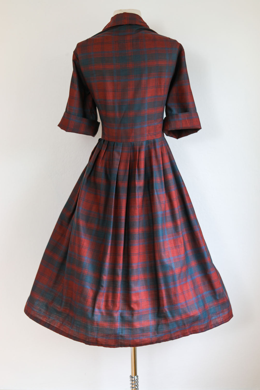 Vintage 1950s to 1960s Dress - Volup! Maroon + Navy Plaid SOFT Cotton Blend Day Dress Size XL