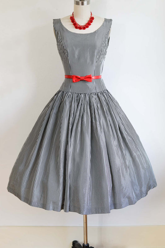 Vintage 1950s Dress - Darling Black White Gingham Plaid Taffeta Full Skirt Princess Sundress Size XS to S