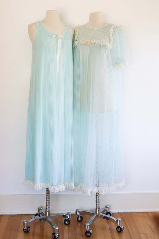 Vintage 1950s to 1960s Nightgown Peignoir Set - Aqua Fluffy Girly Miss Elaine Sheer Crystal Pleat Double Nylon Gown + Robe Size S to L