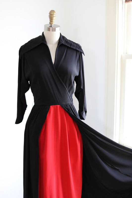 Vintage 1940s Dress - AMAZING Femme Fatale Black Widow w Stabby Collar & Red Contrast Hobble Skirt & Pockets Size S