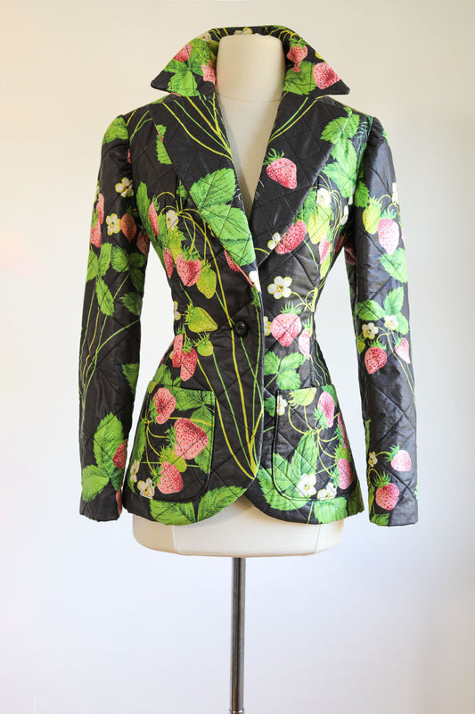 Vintage 1970s Quilted Jacket - Very Special Artsy "The Yard Birds" Black Chintz Cotton w Botanical Strawberry Print Size S to M