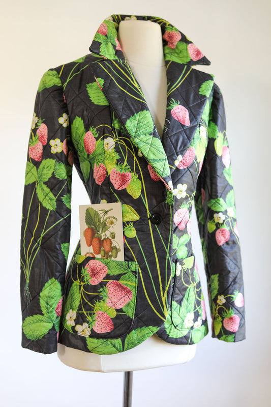 Vintage 1970s Quilted Jacket - Very Special Artsy "The Yard Birds" Black Chintz Cotton w Botanical Strawberry Print Size S to M