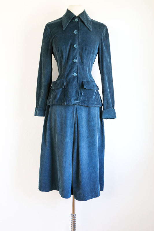 Vintage 1940s Suit - Glorious Teal Blue Petti Designer Sporty Corduroy w Stabby Collar Size S to M