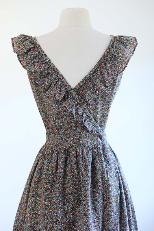 Vintage 1970s Pinafore Sundress - Dainty Soft Cotton Cottagecore Black Calico Jumper Wrap Dress Size XS to M