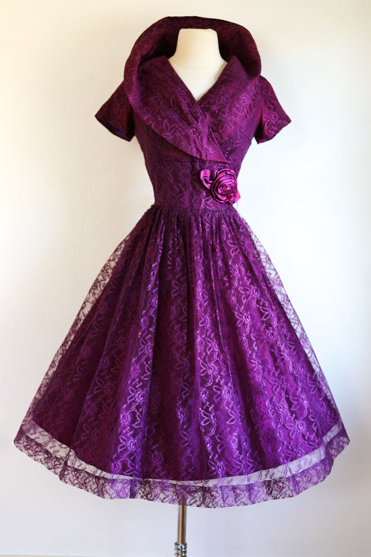Vintage 1950s Dress - Rare Alluring Vibrant Plum Lace + Satin Portrait Collar Party Dress Size M to L