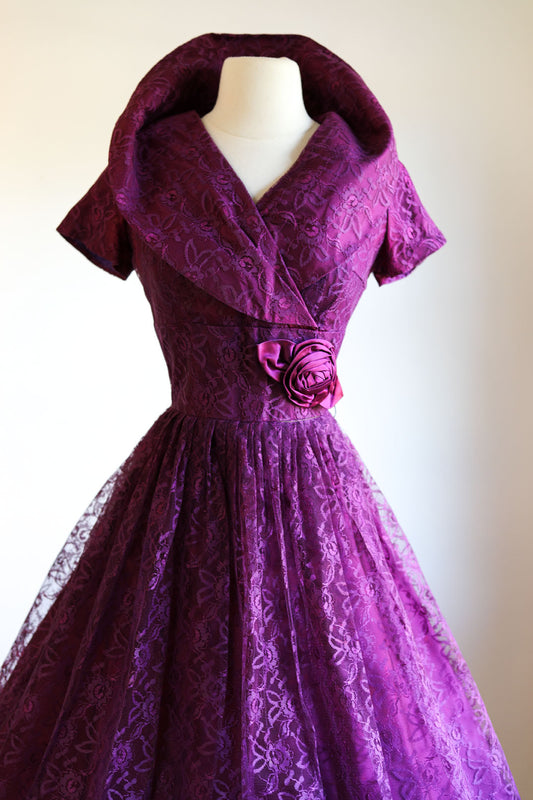 Vintage 1950s Dress - Rare Alluring Vibrant Plum Lace + Satin Portrait Collar Party Dress Size M to L